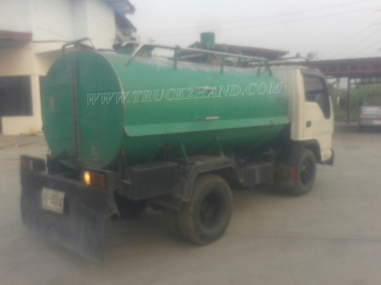 รถบรรทุกน้ำหรือรถดูดส้วม เป็นแทงค์สแตนเลสทั้งลูก ถังจุ 4,000 ลิตร