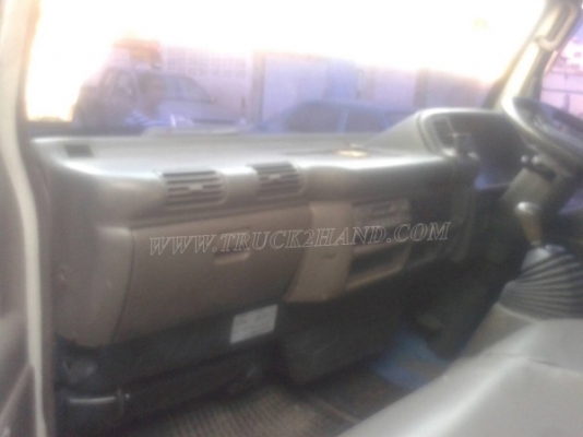 รถบรรทุกน้ำหรือรถดูดส้วม เป็นแทงค์สแตนเลสทั้งลูก ถังจุ 4,000 ลิตร