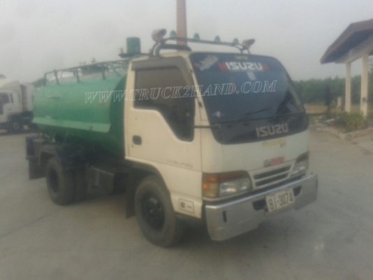 รถบรรทุกน้ำหรือรถดูดส้วม เป็นแทงค์สแตนเลสทั้งลูก ถังจุ 4,000 ลิตร