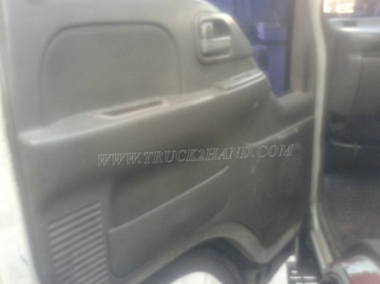 รถบรรทุกน้ำหรือรถดูดส้วม เป็นแทงค์สแตนเลสทั้งลูก ถังจุ 4,000 ลิตร