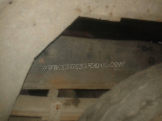 รถบรรทุกน้ำหรือรถดูดส้วม เป็นแทงค์สแตนเลสทั้งลูก ถังจุ 4,000 ลิตร