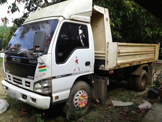 รถอีซูซุ 6 ล้อดั้ม NQR 175 แรงม้า. ปี 50.  ( รถวิ่ง 22x,xxx กม. )     สนใจติดต่อ  081 - 6079515