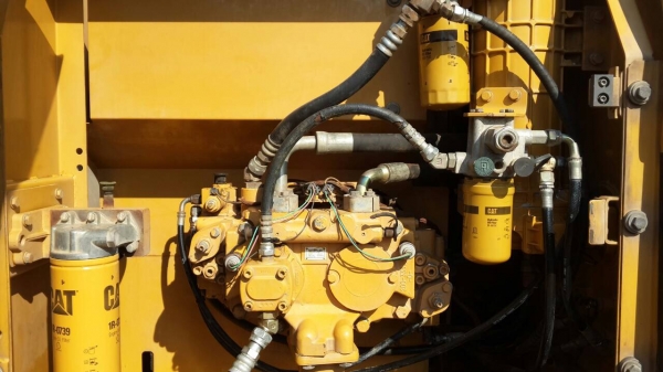 ขาย cat 320d. Made in japan เครื่องแน่น ช่วงล่างเปลี่ยนใหม่ ออกห้าง เจ้าของขายเอง ขาย cat 320d. Made in japan เครื่องแน่น ช่วงล่างเปลี่ยนใหม่ ออกห้าง เจ้าของขายเอง