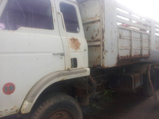 10ล้อดั้ม 230แรง  CW30M...รถห้างแท้. สภาพใช้ได้ คัสซีสวย เครื่องดี