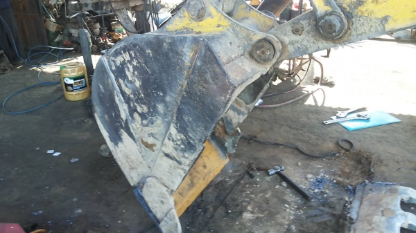 แบคโฮ KOMATSU PC120-5 ตัวเดินใหญ่ ไฟตัด อุปกรณ์กล่อง+จอ มี เอกสารอินวอย **ขาย KOMATSU PC120-5 แบคโฮยอดนิยม รุ่นพิเศษ ตัวเดินใหญ่ สภาพพร้อมใช้งาน เอกสารอินวอย HYD.EXCAVATOR KOMATSU PC120-5 S/N.40309 (ซีเรียลสูง) ตัวเดินใหญ่ ไฟฟ้าตัด อ