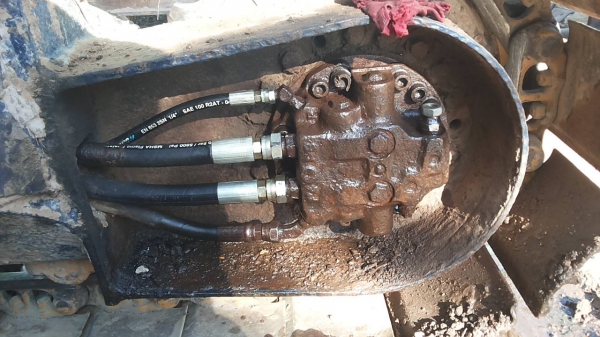 แบคโฮ KOMATSU PC120-5 ตัวเดินใหญ่ ไฟตัด อุปกรณ์กล่อง+จอ มี เอกสารอินวอย **ขาย KOMATSU PC120-5 แบคโฮยอดนิยม รุ่นพิเศษ ตัวเดินใหญ่ สภาพพร้อมใช้งาน เอกสารอินวอย HYD.EXCAVATOR KOMATSU PC120-5 S/N.40309 (ซีเรียลสูง) ตัวเดินใหญ่ ไฟฟ้าตัด อ