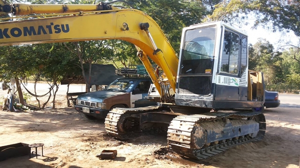 แบคโฮ KOMATSU PC120-5 ตัวเดินใหญ่ ไฟตัด อุปกรณ์กล่อง+จอ มี เอกสารอินวอย **ขาย KOMATSU PC120-5 แบคโฮยอดนิยม รุ่นพิเศษ ตัวเดินใหญ่ สภาพพร้อมใช้งาน เอกสารอินวอย HYD.EXCAVATOR KOMATSU PC120-5 S/N.40309 (ซีเรียลสูง) ตัวเดินใหญ่ ไฟฟ้าตัด อ