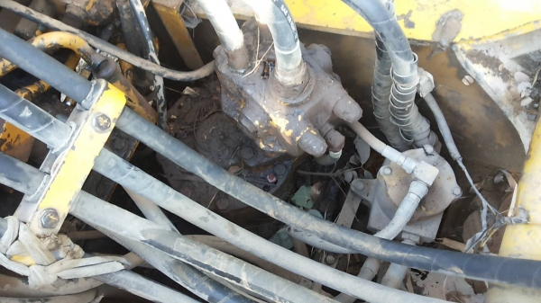 แบคโฮ KOMATSU PC120-5 ตัวเดินใหญ่ ไฟตัด อุปกรณ์กล่อง+จอ มี เอกสารอินวอย **ขาย KOMATSU PC120-5 แบคโฮยอดนิยม รุ่นพิเศษ ตัวเดินใหญ่ สภาพพร้อมใช้งาน เอกสารอินวอย HYD.EXCAVATOR KOMATSU PC120-5 S/N.40309 (ซีเรียลสูง) ตัวเดินใหญ่ ไฟฟ้าตัด อ