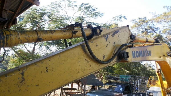 แบคโฮ KOMATSU PC120-5 ตัวเดินใหญ่ ไฟตัด อุปกรณ์กล่อง+จอ มี เอกสารอินวอย **ขาย KOMATSU PC120-5 แบคโฮยอดนิยม รุ่นพิเศษ ตัวเดินใหญ่ สภาพพร้อมใช้งาน เอกสารอินวอย HYD.EXCAVATOR KOMATSU PC120-5 S/N.40309 (ซีเรียลสูง) ตัวเดินใหญ่ ไฟฟ้าตัด อ