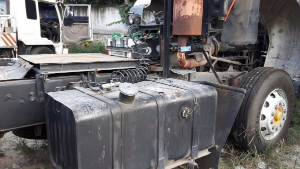 ขายด่วนหัวลาก HINO รุ่น SS330L เครื่อง K13C  335 แรง 2 เพลา สภาพพร้อมใช้งาน