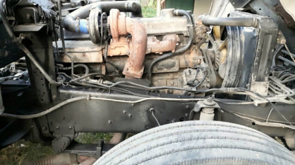 ขายด่วนหัวลาก HINO รุ่น SS330L เครื่อง K13C  335 แรง 2 เพลา สภาพพร้อมใช้งาน