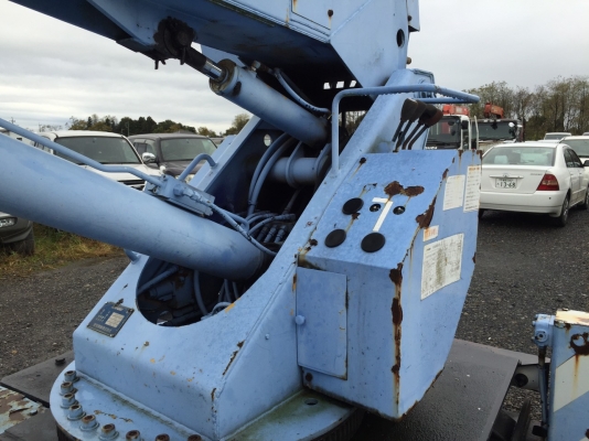 ขายรถรถบรรทุกติดกระเช้า รุ่น AICHI 2ตัน ยาว12เมตร เครื่อง4BE1