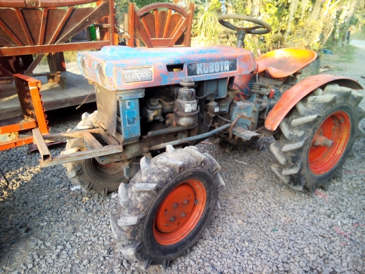 ลดสุดๆงดตอรองB6000 4x4พร้อมใช้เข้าร่องอ้อย ตัวรถ+โรตารี่0.80ซม.