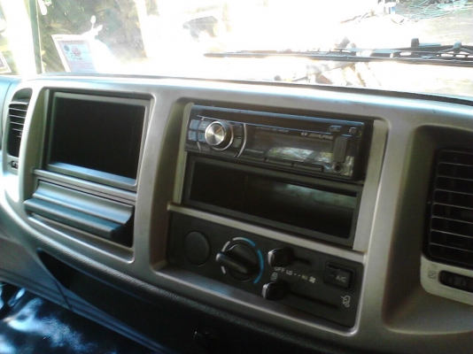 ขาย ฮีโน่ 6 ล้อ สภาพดี มือหนึ่งป้ายแดง สวยๆครับ ขาย ฮีโน่ 6 ล้อ สภาพดี มือหนึ่งป้ายแดง สวยๆครับ