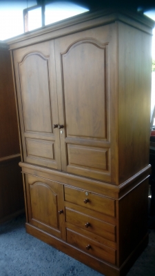 ขายตู้เสื้อผ้า