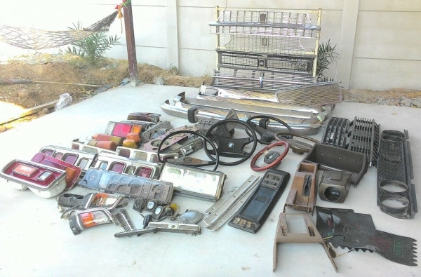 ขายทุกชิ้นครับหลักร้อยถึงหลักพัน