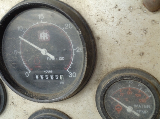 รถบดเบรกดาว์น Ingersoll rand DD90 #147027 รถบดสภาพดีค่ะ สนใจสอบถาม ใหม่ 061-4194022