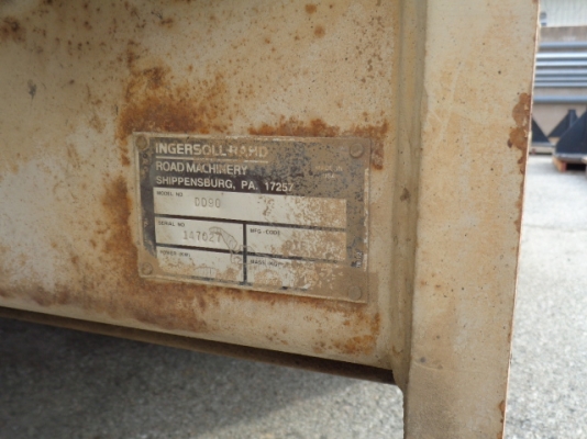 รถบดเบรกดาว์น Ingersoll rand DD90 #147027 รถบดสภาพดีค่ะ สนใจสอบถาม ใหม่ 061-4194022