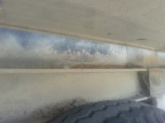 หางดัมพ์สามมิตร 2 เพลา  เพลาเหลี่ยม ติดต่อเจ้าของคุณตี๋ 085-937-6744 , 085-066-0404