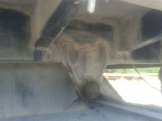 หางดัมพ์สามมิตร 2 เพลา  เพลาเหลี่ยม ติดต่อเจ้าของคุณตี๋ 085-937-6744 , 085-066-0404