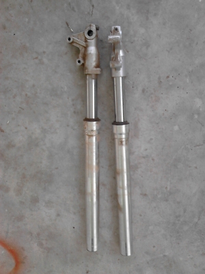 ขายโช้คหัวกลับใส่ zsr 125 หรือ Ksr ราคา 1200 บาท