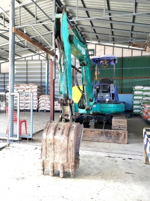 แบ็คโฮ KOMUSUT PC45MR-1