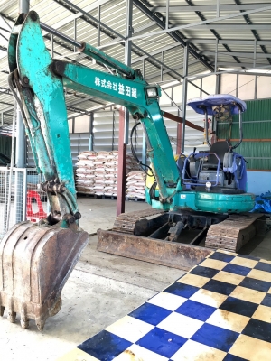 แบ็คโฮ KOMUSUT PC45MR-1