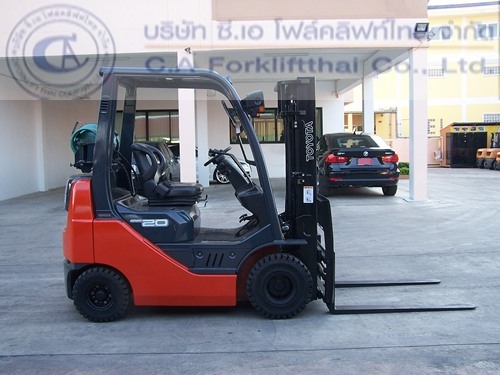 ขาย รถโฟล์คลิฟท์ TOYOTA รุ่น 8-FGK20