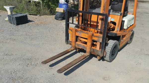 ขายด่วนรถยก TOYOTA 4FGยก1.0ตันเสาสูง3เมตรงาสไลย์ได้รถนอกยังไม่เคยใช้งานในเมืองไทยเลย=รุ่นใหม่ขายถูกๆๆ