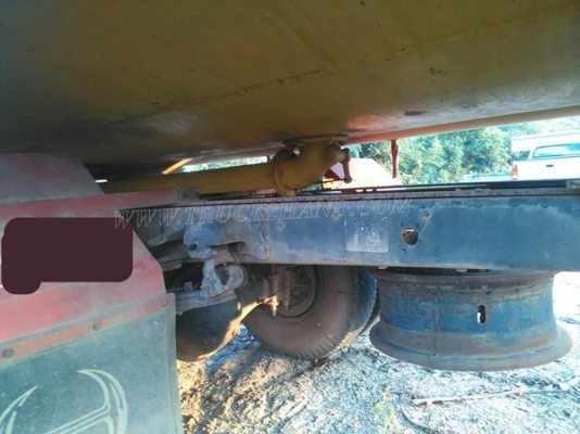 รถบรรทุกน้ำมัน ยี่ห้อ HINO FC4J