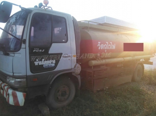 รถบรรทุกน้ำมัน ยี่ห้อ HINO FC4J