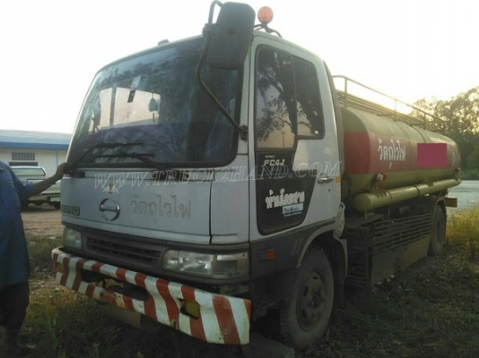 รถบรรทุกน้ำมัน ยี่ห้อ HINO FC4J