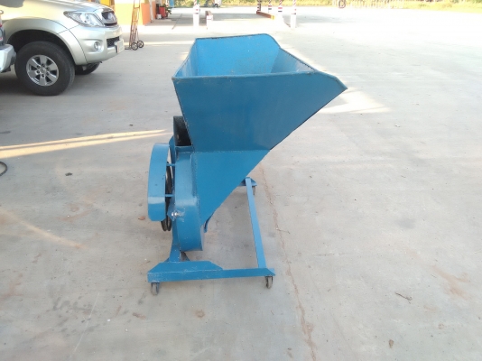 ขายเครื่องสับมันสำปะหลัง ใช้งานน้อยมาก ใช้สับมันครั้งเดียว(ขนาดกำลังการผลิต 3-4 ตัน/ชม)