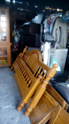 เตียงไม้สัก