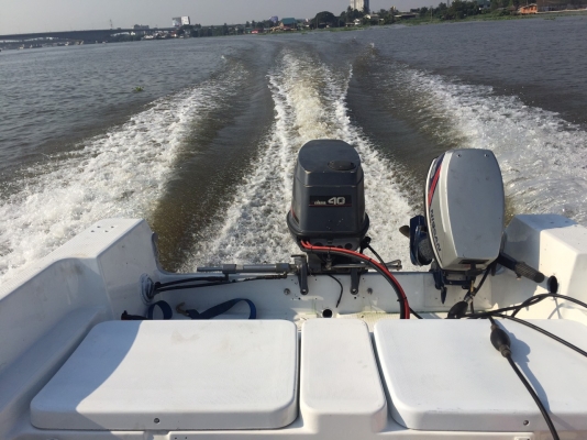 ขายเรือ yamaha 17 ฟุต เครื่องเรือ yamaha 40สองจังหวะทริมไฟฟ้า พวงมาลัยไฮดรอลิคพร้อมเทเลอร์สภาพพร้อมใช้