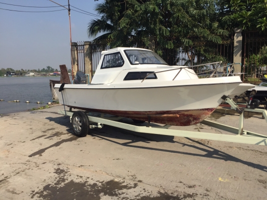 ขายเรือ yamaha 17 ฟุต เครื่องเรือ yamaha 40สองจังหวะทริมไฟฟ้า พวงมาลัยไฮดรอลิคพร้อมเทเลอร์สภาพพร้อมใช้