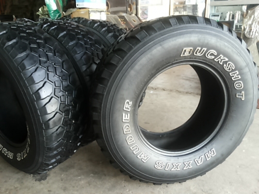 ยางmud 32"ขอบ16"(265/75/16)ปลายปี13 สวยๆ