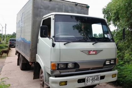 หกล้อ ฮีโน่ KM777 แอร์เย็นๆ ช่วงยาว4.50ม (ช่วงล้อต่อดั้ม) สภาพดีสวยๆไม่มีผุ เล่มทะเบียนพร้อมโอน หกล้อ ฮีโน่ KM777 แอร์เย็นๆ ช่วงยาว4.50ม (ช่วงล้อต่อดั้ม) สภาพดีสวยๆไม่มีผุ เล่มทะเบียนพร้อมโอน