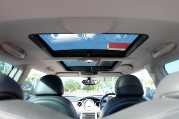 MINI COOPER LOOK2 ปี2005 MINI COOPER LOOK2 ปี2005