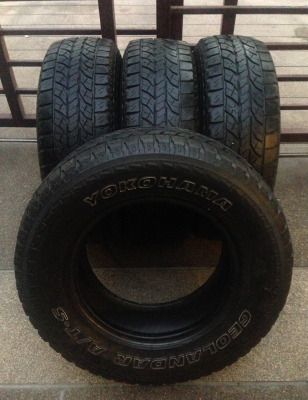 ยาง All Yokohama 225 70 15 กลางปี12 พร้อมใช้งาน ราคาไม่แพง
