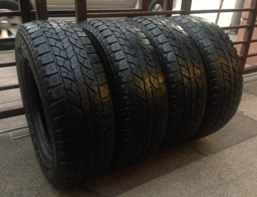 ยาง All Yokohama 225 70 15 กลางปี12 พร้อมใช้งาน ราคาไม่แพง