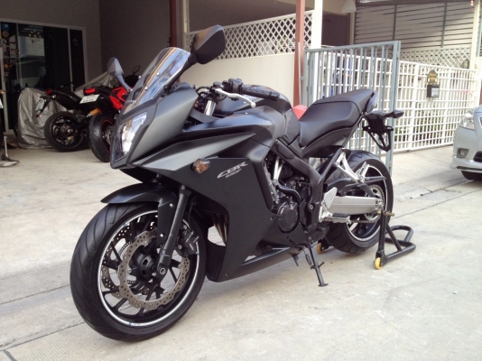 ((ดาวน์49000)) ขาย CBR650f ปี2014 สีดำ วิ่ง 5XXX km. ราคา 249000 บาท(รับเทริ์น)