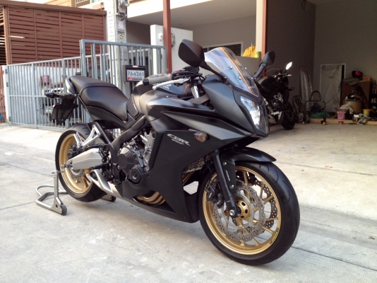 ((ดาวน์55000))ขาย CBR650f ปี2014สีดำ วิ่งน้อยมีของแต่ง ราคา255000บาท(รับเทริ์น)