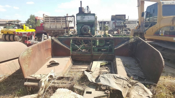 ขายตามสภาพ รถปูยาง อะไหล่ขาดบางตัว ราคาคุยกันได้