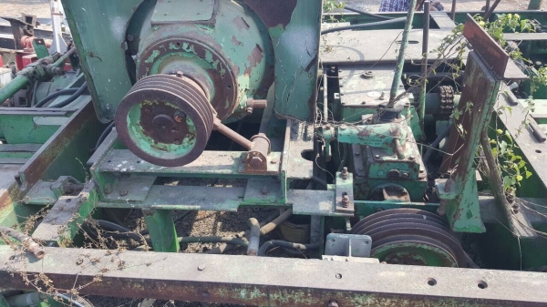 ขายตามสภาพ รถปูยาง อะไหล่ขาดบางตัว ราคาคุยกันได้