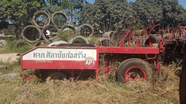 ขายตามสภาพ รถปูยางขนาดเล็ก ไม่มีเครื่อง อะไหล่ขาดบางชิ้น ราคาต่อรองได้ครับ