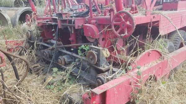 ขายรถปูยาง สภาพต้องเช็คใหม่ อะไหล่ขาดบางชิ้น ราคาคุยกันได้ครับ