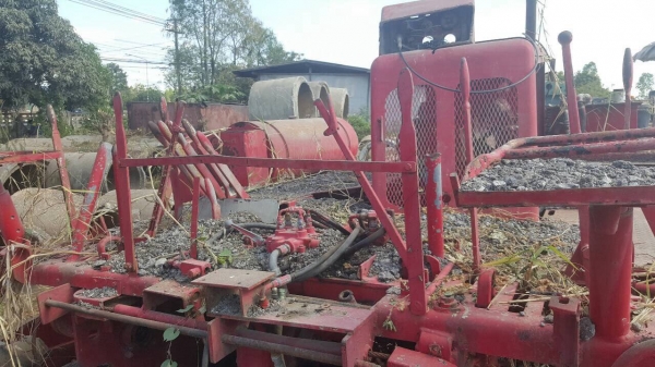 ขายรถปูยาง สภาพต้องเช็คใหม่ อะไหล่ขาดบางชิ้น ราคาคุยกันได้ครับ