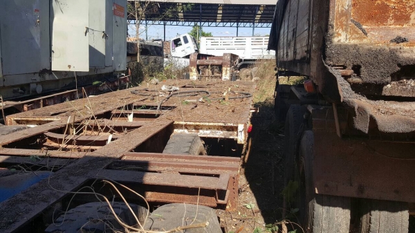 ขายหางโรเบท ยาว 8.50 เมตร คอยาว 3.50 เมตร มีหางพับไฮดรอริค เอกสารเล่มทะเบียนครบ ราคาต่อรองได้ครับ