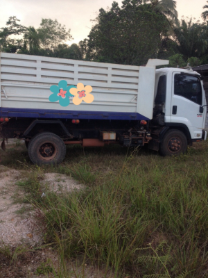 ขายรถบรรทุก 6 ล้อดัมพ์ ISUZU FRR 210 แรงม้าปี 2553 ไมล์ 120000 กม.ราคา 850000